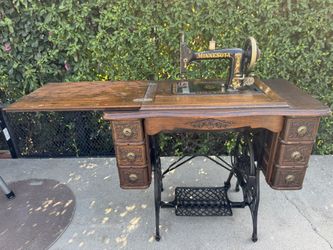 Vintage Sewing Machine 1930s