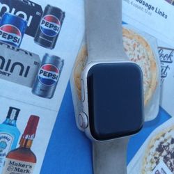 Apple Watch SE 