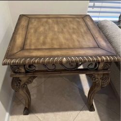 End / Side / Corner table. . Wood & Wrought Iron