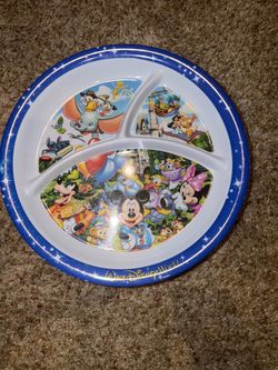 Disney World Melamine divided plate 10". Has light scratches