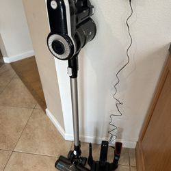 Simplicity Deluxe Cordless Stick Vacuum