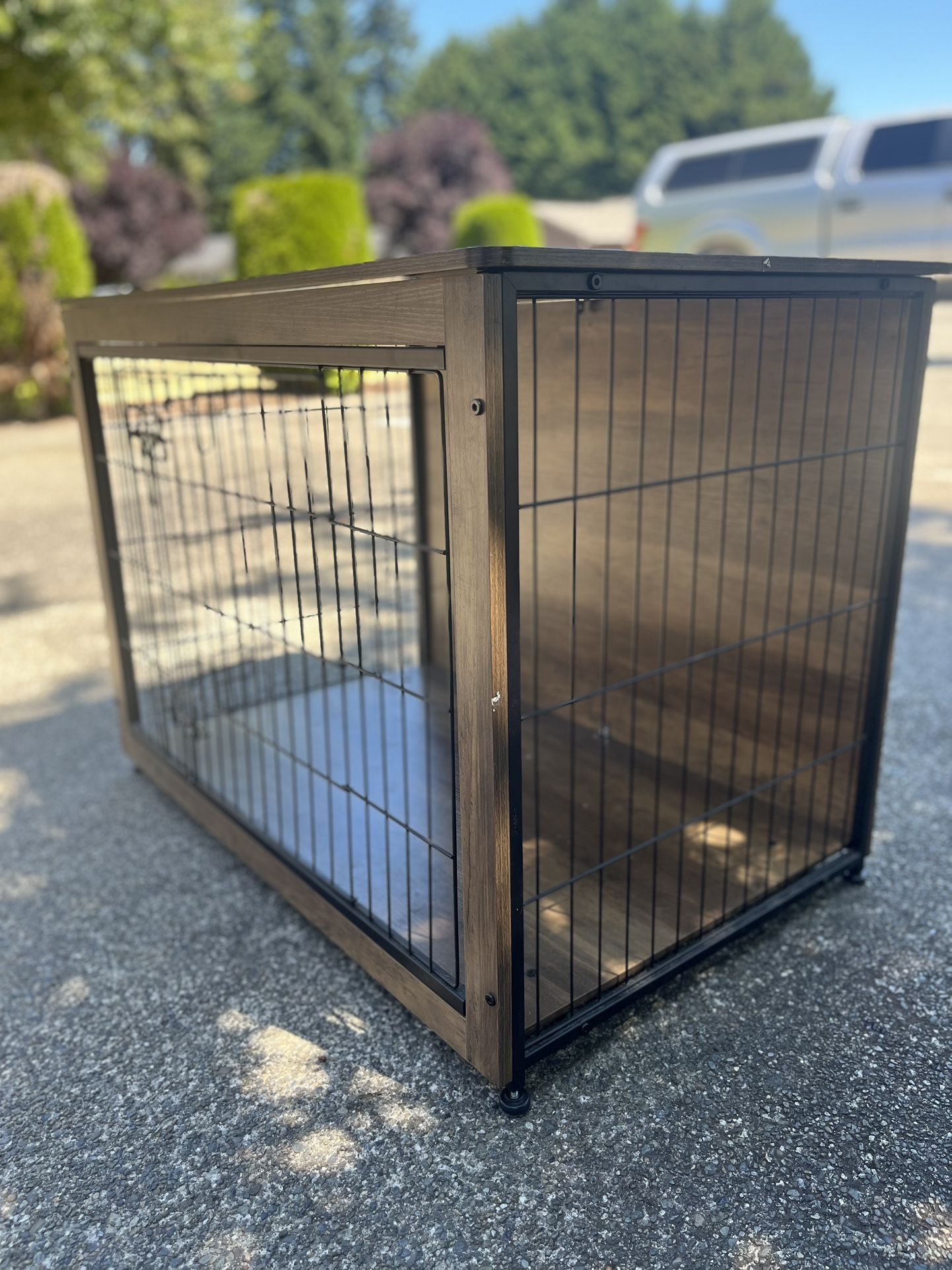LARGE DOG CRATE