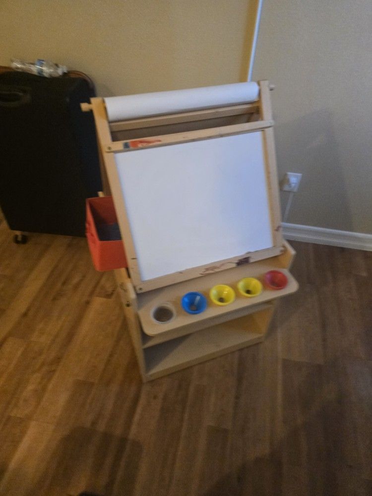 Kids Art Station