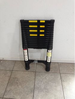 Premium heavy duty metallic telescopic ladder - 14.5 feet  - L39