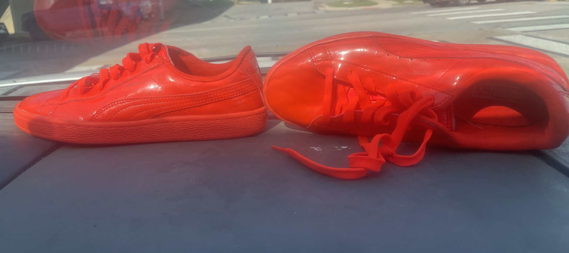 Pumas.    Shoes.  7