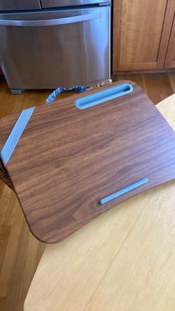 Lap top desk