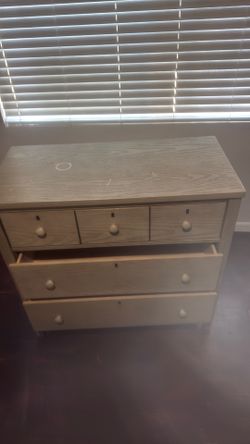 Dresser