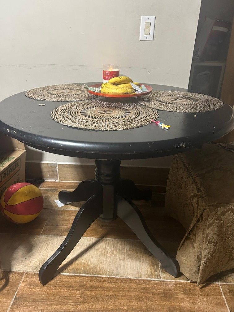 Black Round Table