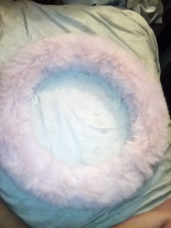 PINKISH COVER FOR STEERING WHEEL