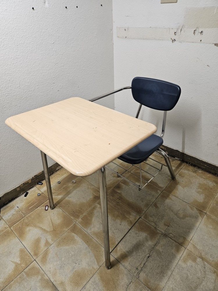 School Desk/Chair