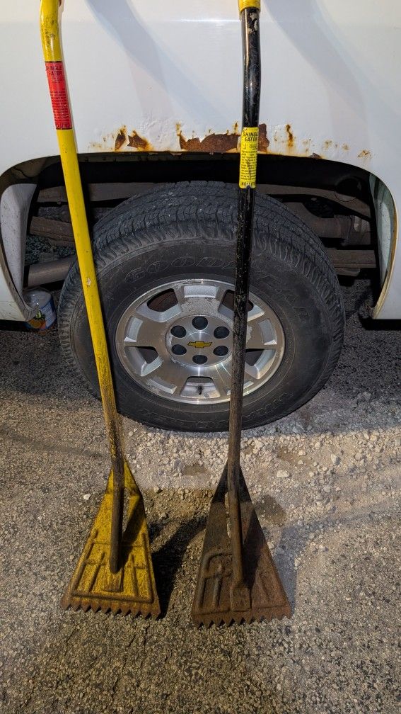 Roofing shingle eater/remover have 2 $30 each