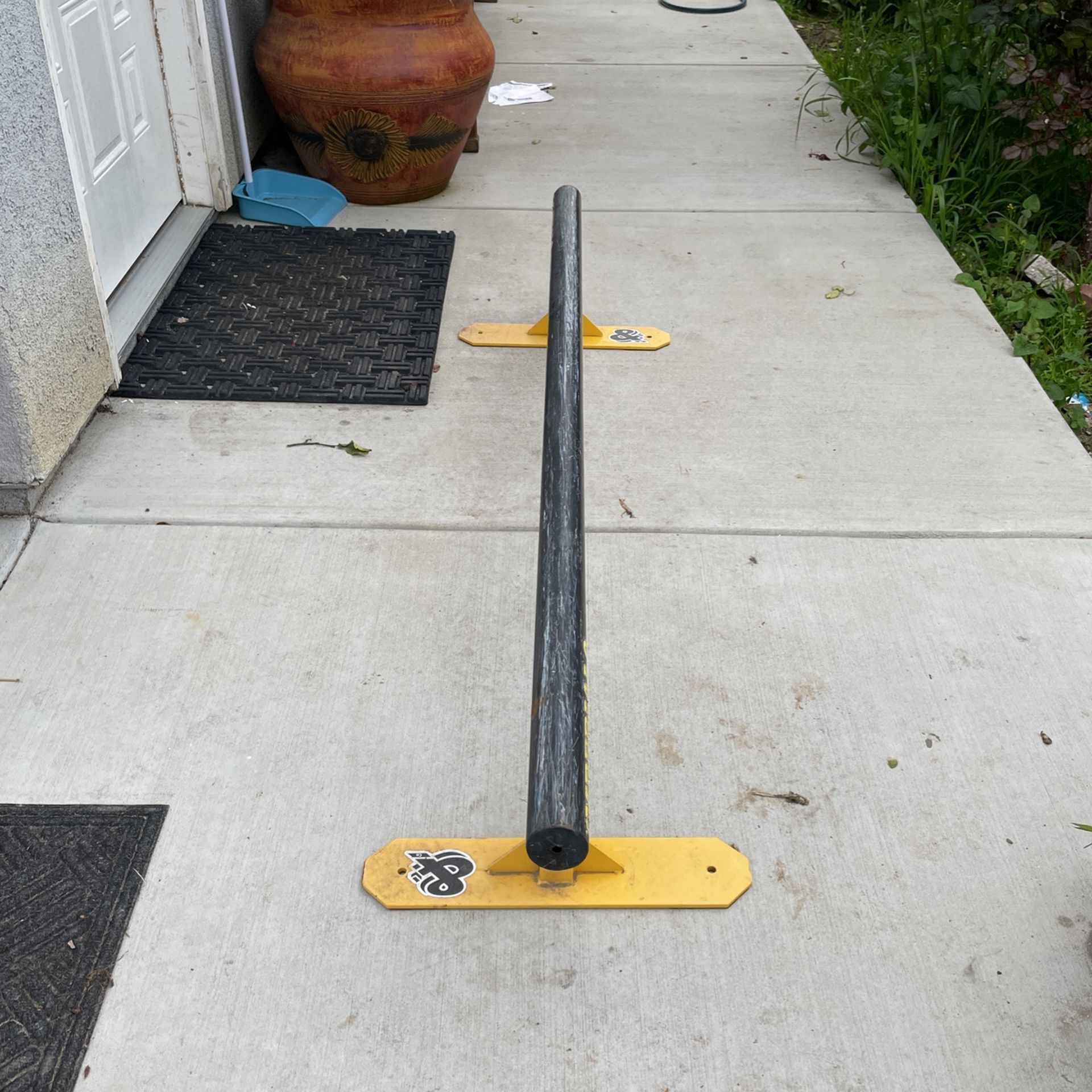 Imperial &, Skateboard Sliding Rail in excellent condition