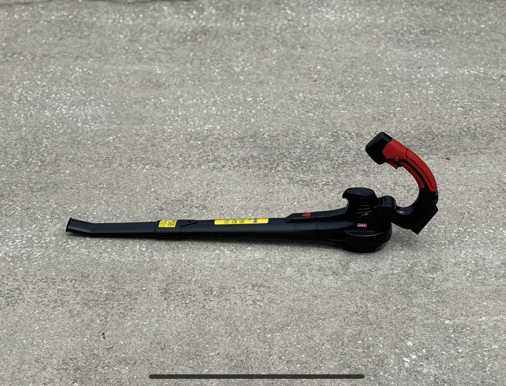 Leaf Blower