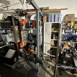 Lat Pulldown Machine