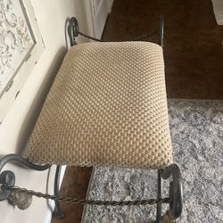 Cute  Sitting  Stool 
