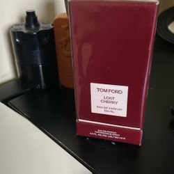 TOM FORD