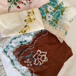 Lot Of Vintage Handkerchiefs 