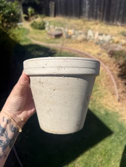 White Plastic Flower Pot