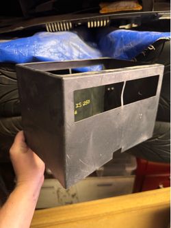 2007 Lexus IS250 battery box cover