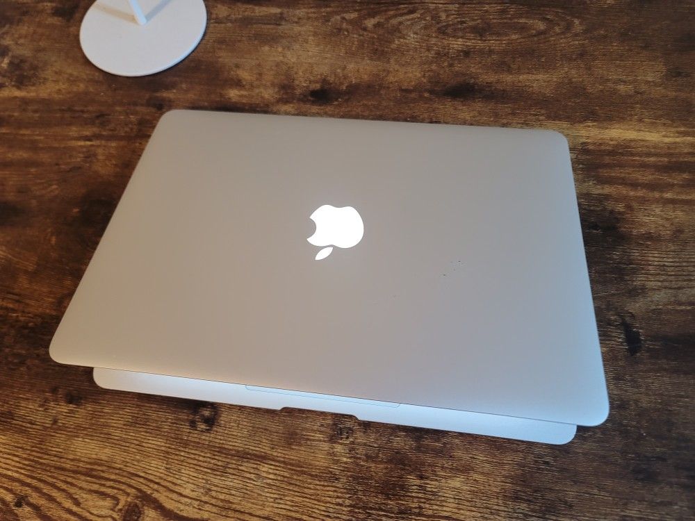 Fast Upgraded Core i7 Macbook Air 2014 Mac OS 2024 Sonoma - Technical View