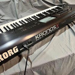 Korg-Kronos-X-73-KeyMusic-Workstation + Accessories-FootPedalStand