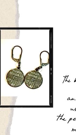 Vintage “Guess” Silver Tone Tag Logo Dangle Drop Disk Earrings Lever Back