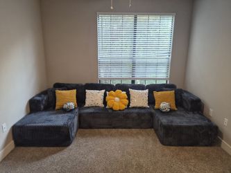 Oversized Dark Gray U-Shaped Boneless Sectional Sofa with Additional Pillows