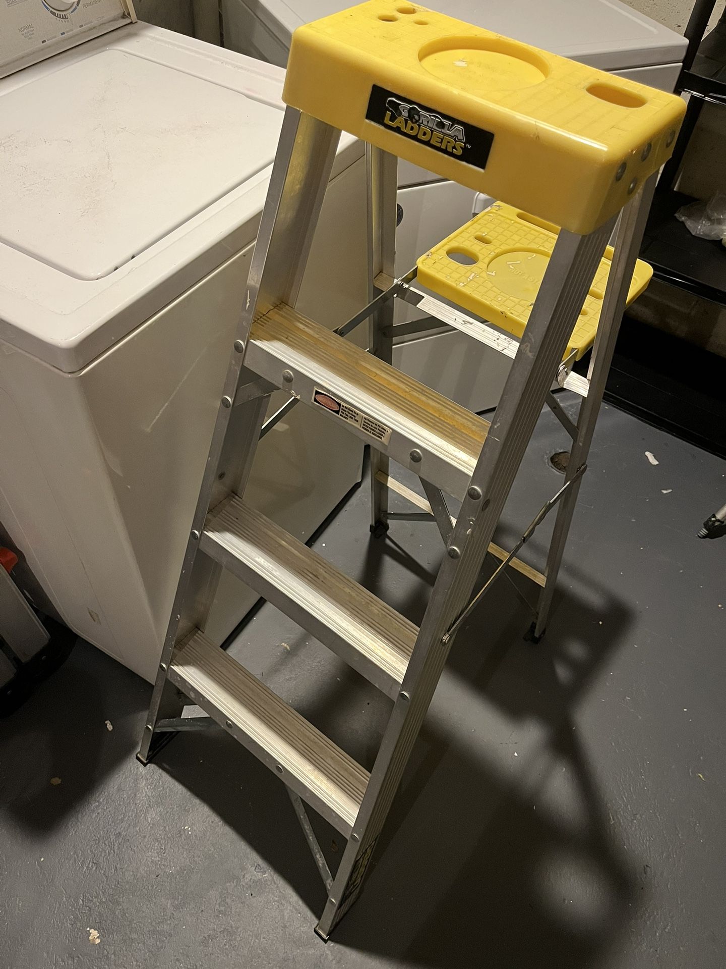 4 Ft Gorilla Ladder