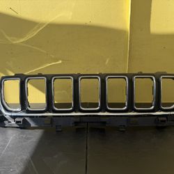 2021-2024 JEEP GRAND CHEROKEE GRILLE OEM