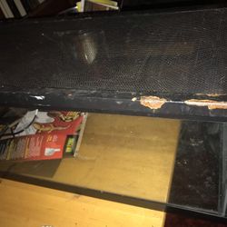  Reptile Tanks (2). With Heat Pads 