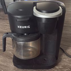 KEURIG Coffee Machine 