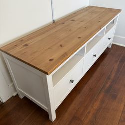 Moving Sale – HEMNES Tv unit, HEMNES desk, Breakfast Table —OBO—
