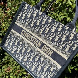 Medium Dior Tote Bag