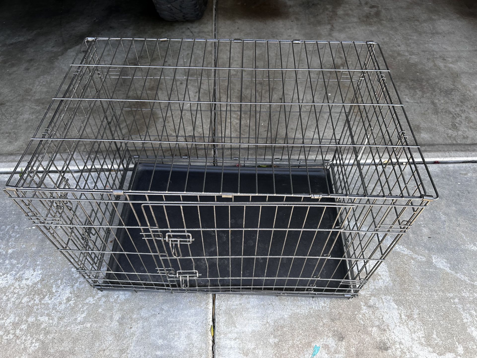 Metal Dog Crate  Large 23”x36”
