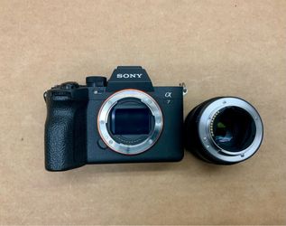 Sony Alpha A7 IV ILCE-7M4 33 Megapixel MP Mirrorless Digital Camera Cam Shutter count 1997 Photo Photography Video Content Creator Vlog Record