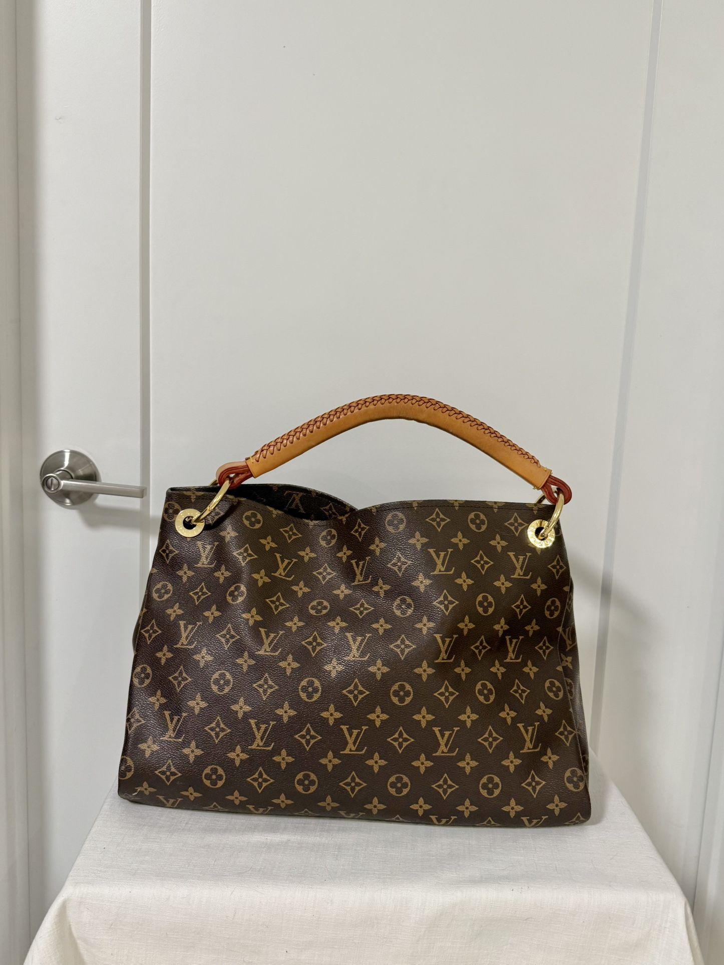 Louis Vuitton Artsy Bag