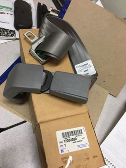 1996 Chevy Astro and safari right rear center belt GM 12383380