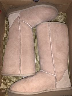 Uggs Size 7