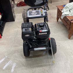 Simpson 4400 PSI pressure Washer 