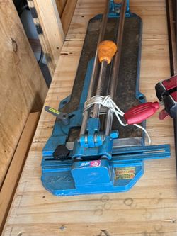 Tile  cutter