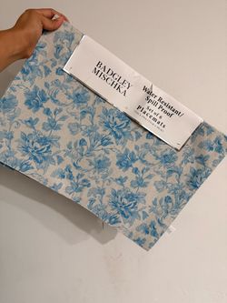 Badgley Mischka set of 6 placemats