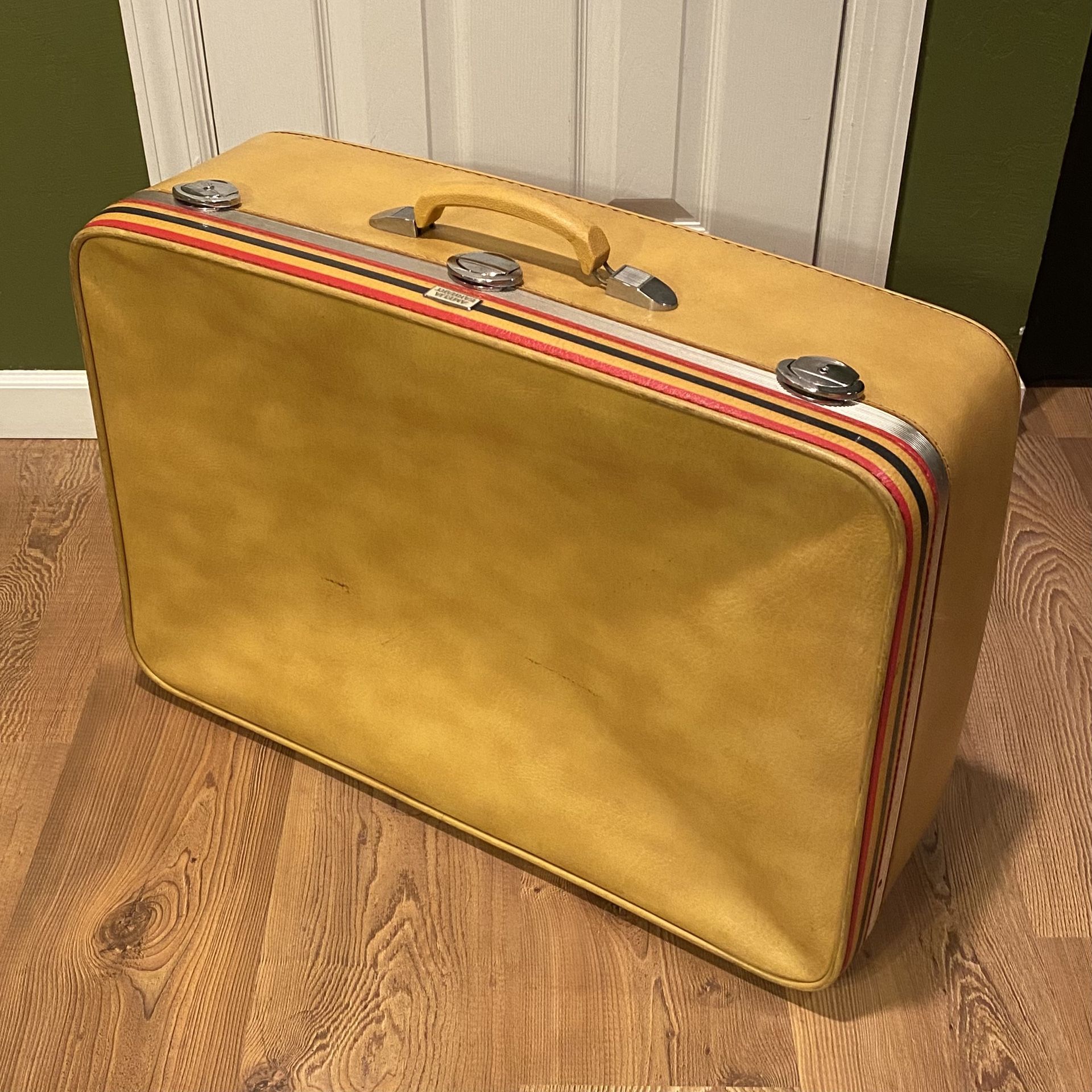 Vintage Amelia Earhart Suitcase
