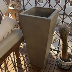 Tapered Concrete Planter, Outdoor - 25,5 Inches tall