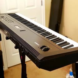 Yamaha S08 Weighted keyboard 