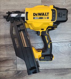 DeWalt DCN920B 20V MAX XR Brushless Cordless 21 Degree Plastic Collated Framing Nailer / 1 battery