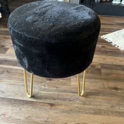 black ottoman 