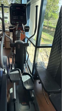 STAR TRAC ELLIPTICAL