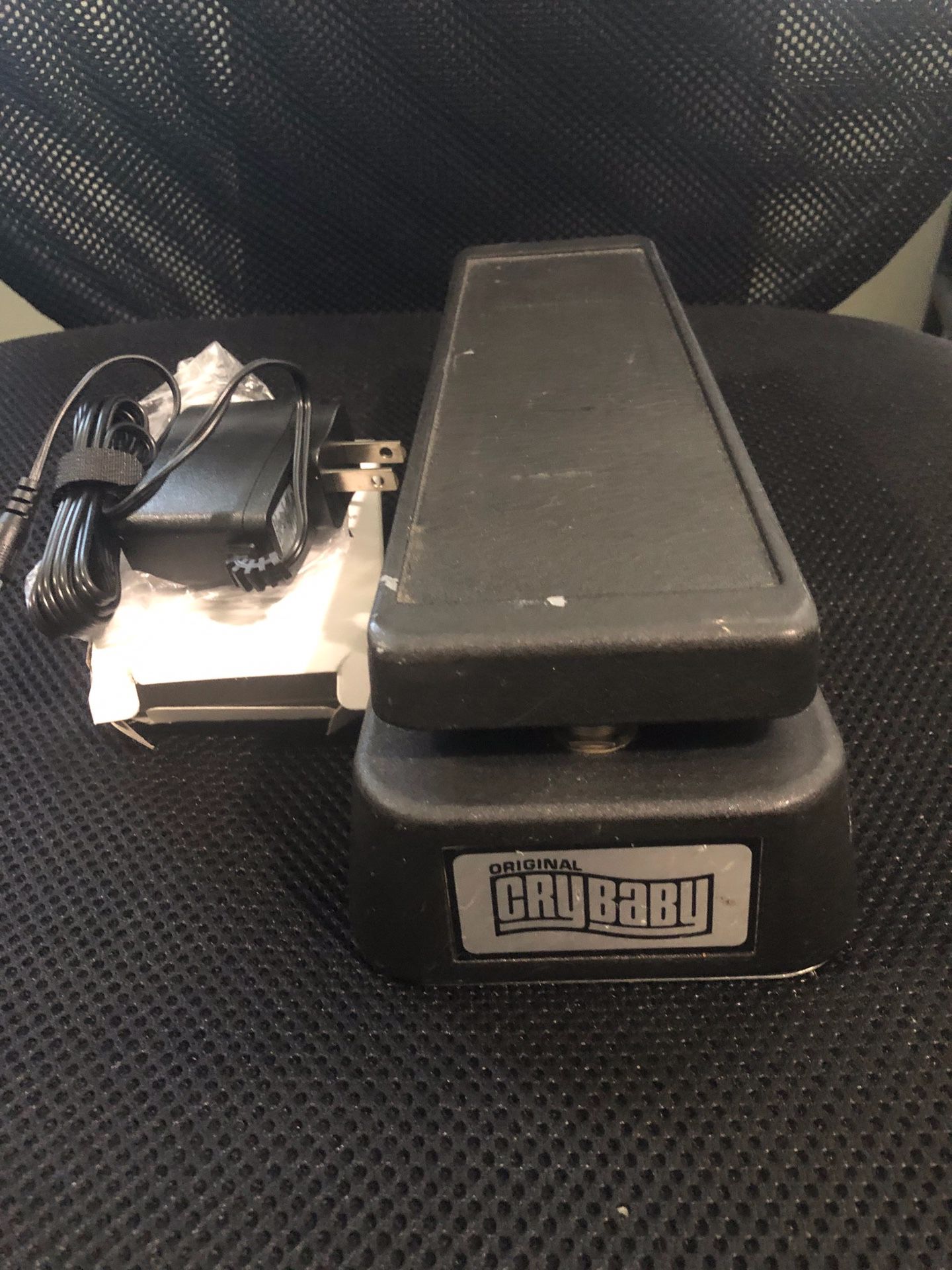 JIM DUNLOP USA ORIGINAL CRY BABY WAH WAH IN EXCELLENT WORKING CONDITION, fender, Squier, bass, electric guitar, Ibanez, music, effects