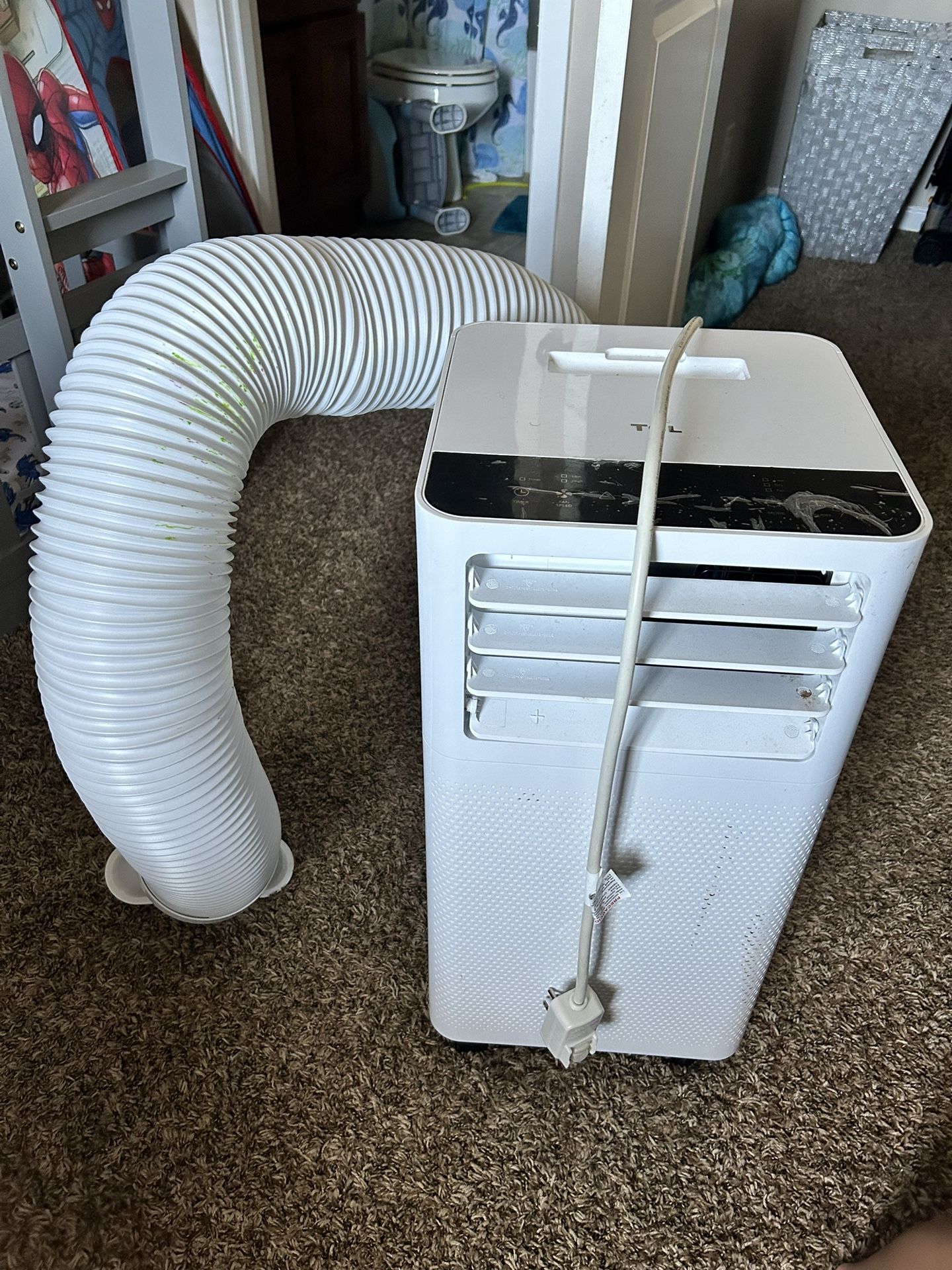 AC (Air Conditioner)