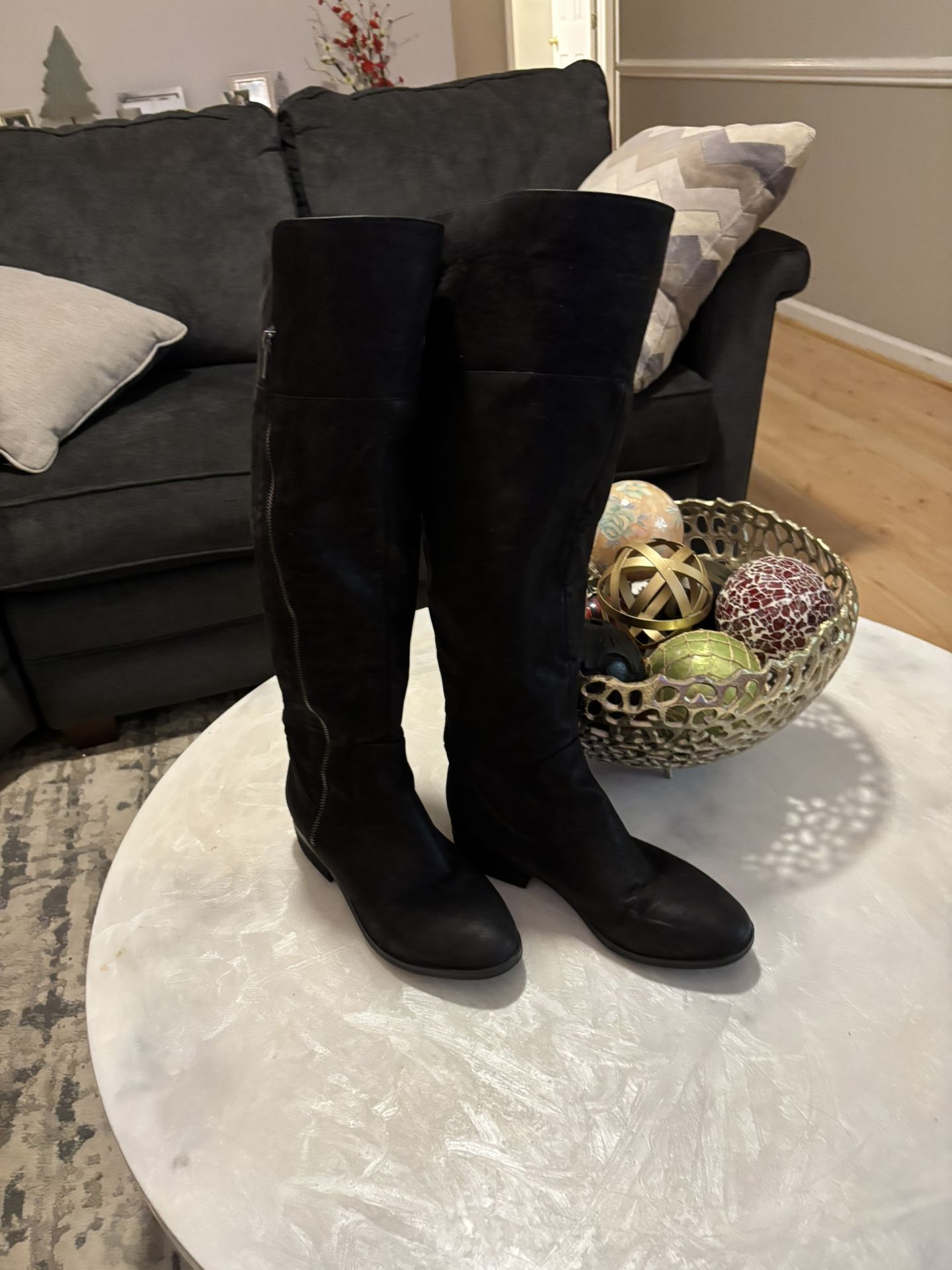 ladies black knee-high boots, size 8.5, Eva